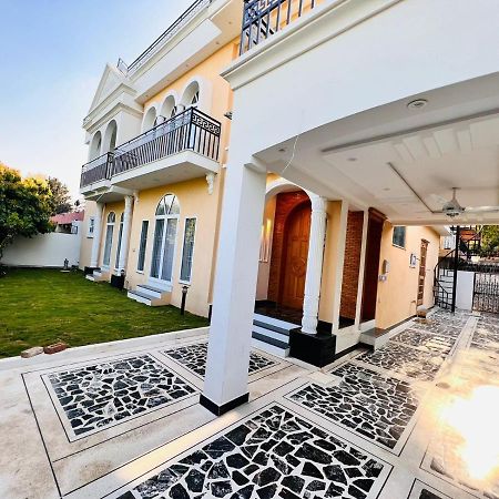 Pak Capital Guest House Исламабад Экстерьер фото